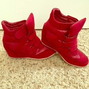 ❌SOLD❌ Tennis Shoe- Heel Shoe